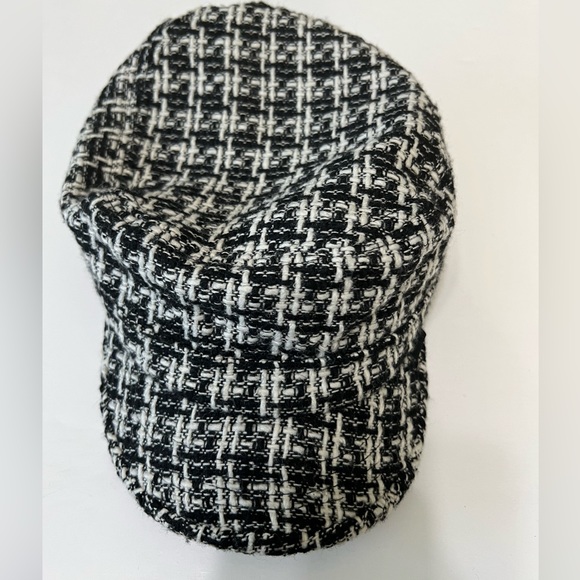 EUC Peter Grimm Plaid/TweedLarge Cap/Hat - Picture 1 of 5